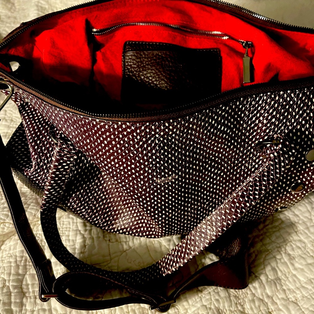 Hammitt Daniel LARGE Like new condition. Kept very well and no scratches.